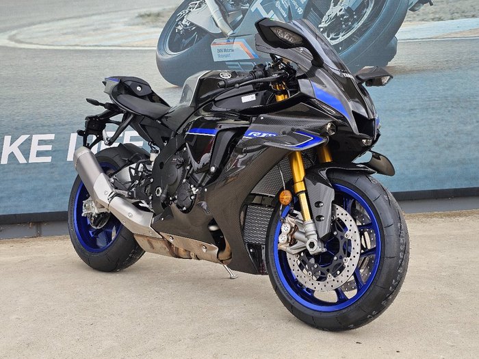 2026 Yamaha YZF-R1 M Black