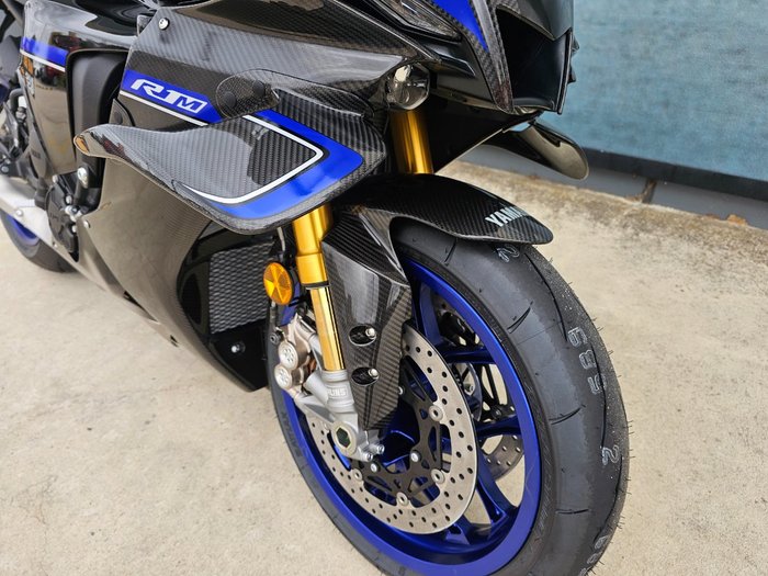 2026 Yamaha YZF-R1 M Black