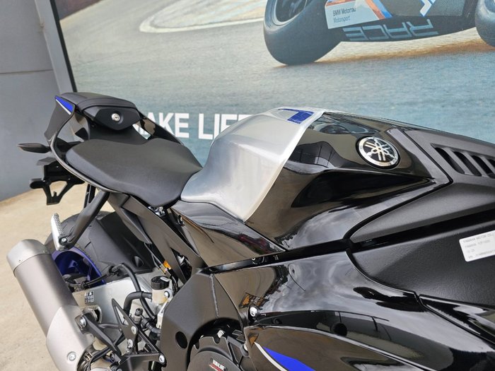 2026 Yamaha YZF-R1 M Black