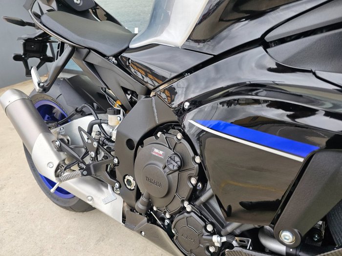 2026 Yamaha YZF-R1 M Black