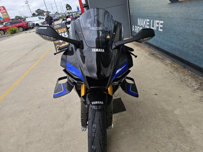 2026 Yamaha YZF-R1 M Black