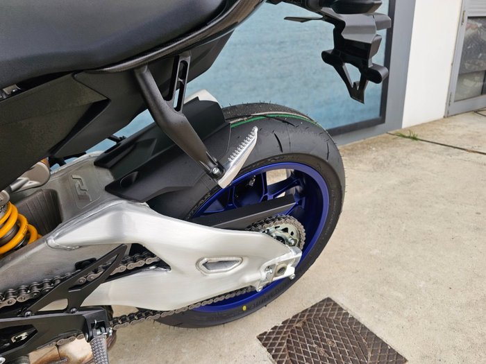 2026 Yamaha YZF-R1 M Black