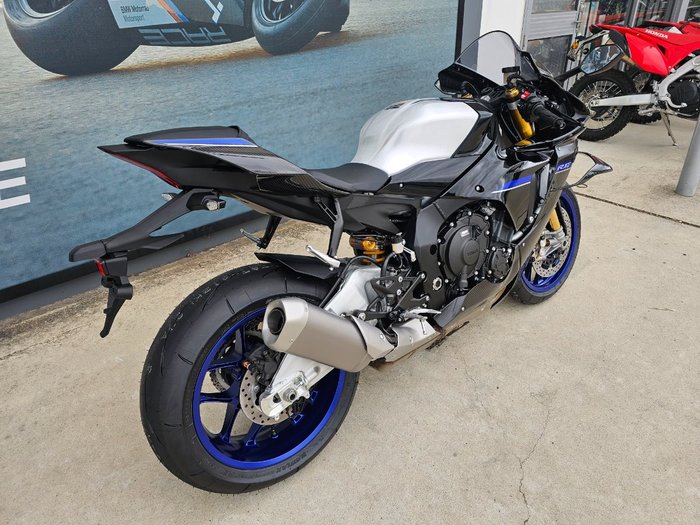2026 Yamaha YZF-R1 M Black