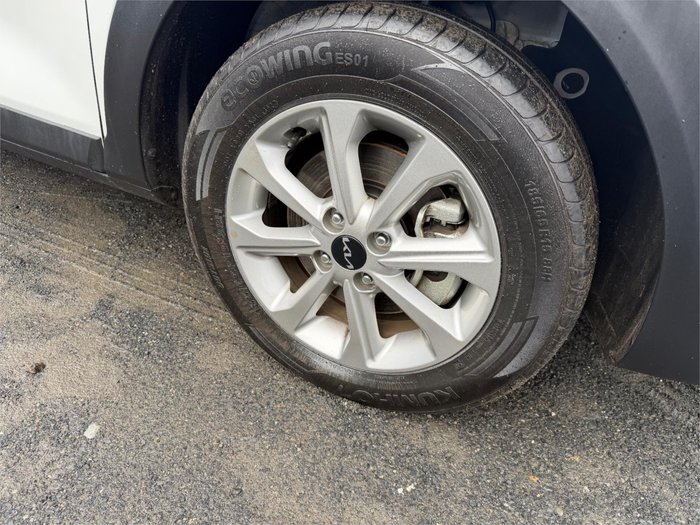 2024 KIA STONIC S