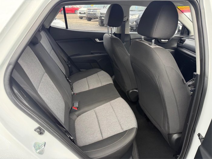 2024 KIA STONIC S