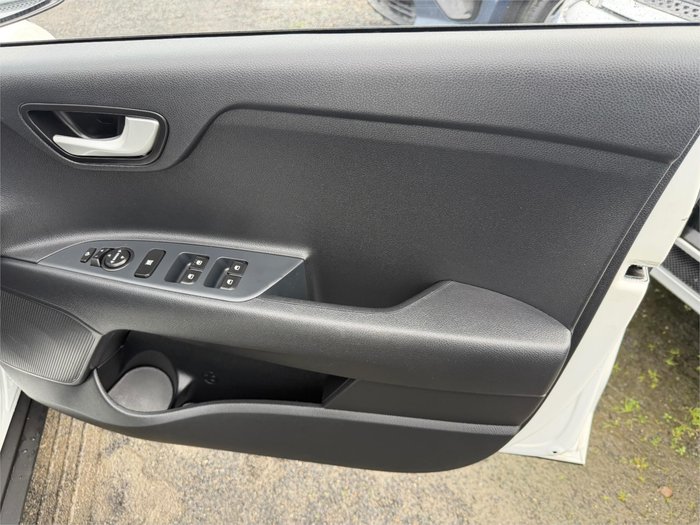 2024 KIA STONIC S