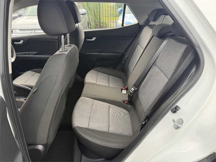 2024 KIA STONIC S
