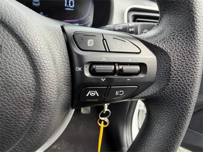 2024 KIA STONIC S
