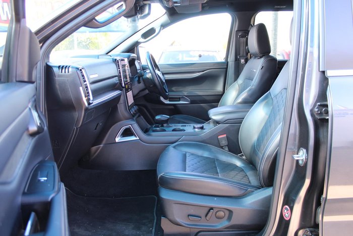 2022 Ford Everest Platinum