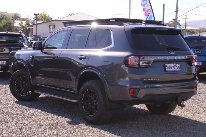 2022 Ford Everest Platinum