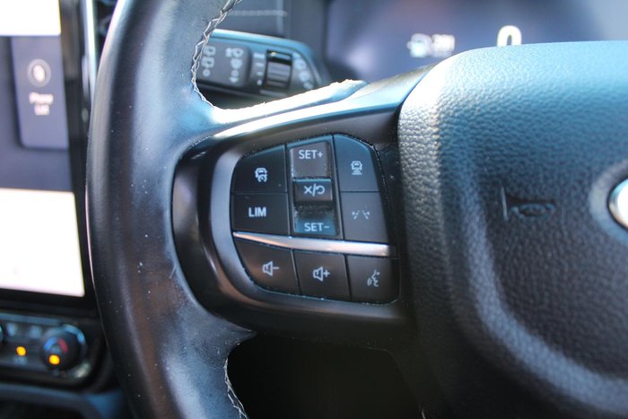2022 Ford Everest Platinum