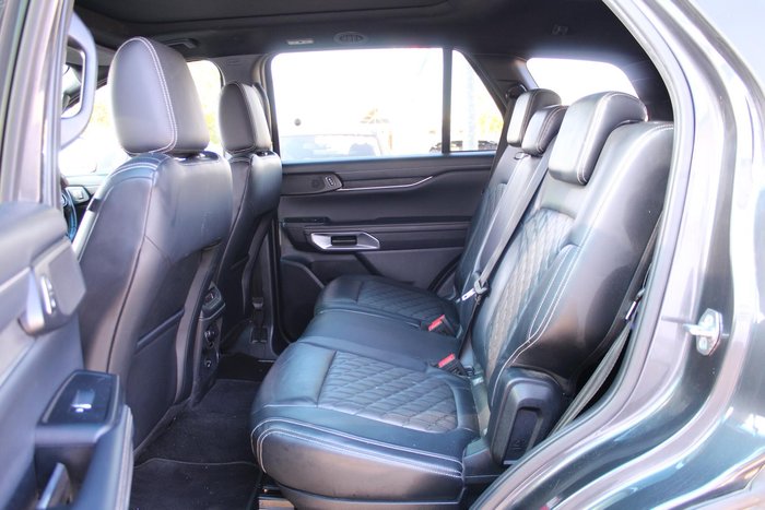 2022 Ford Everest Platinum