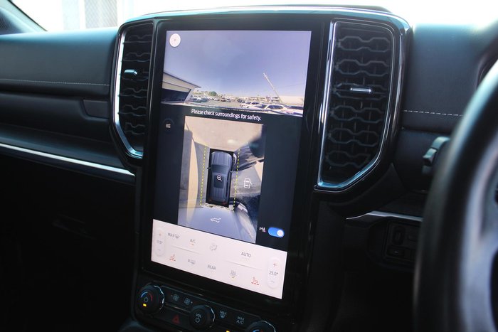 2022 Ford Everest Platinum