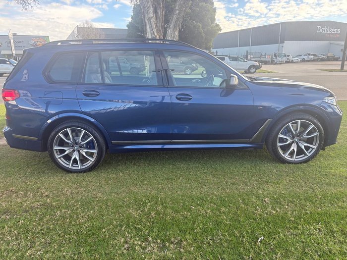 2022 BMW X7