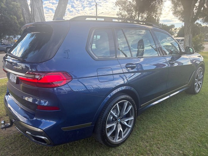 2022 BMW X7