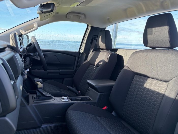2025 Mitsubishi Triton GLX