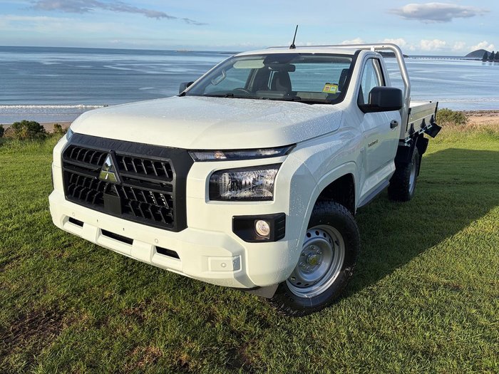 2026 Mitsubishi Triton GLX