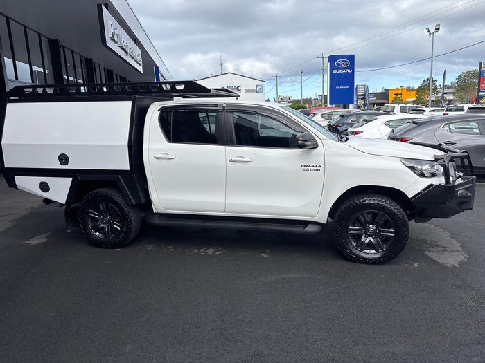 2023 Toyota Hilux SR
