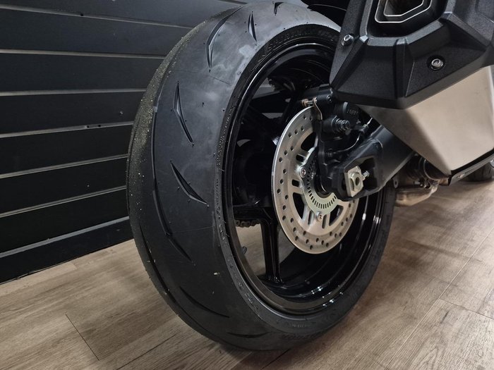2026 Kawasaki 2026 KAWASAKI 1100CC ZR1100 Black