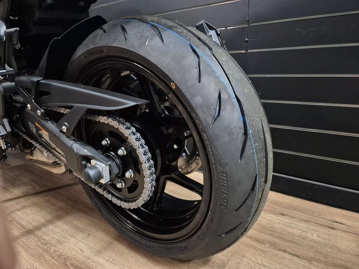 2026 Kawasaki 2026 KAWASAKI 1100CC ZR1100 Black