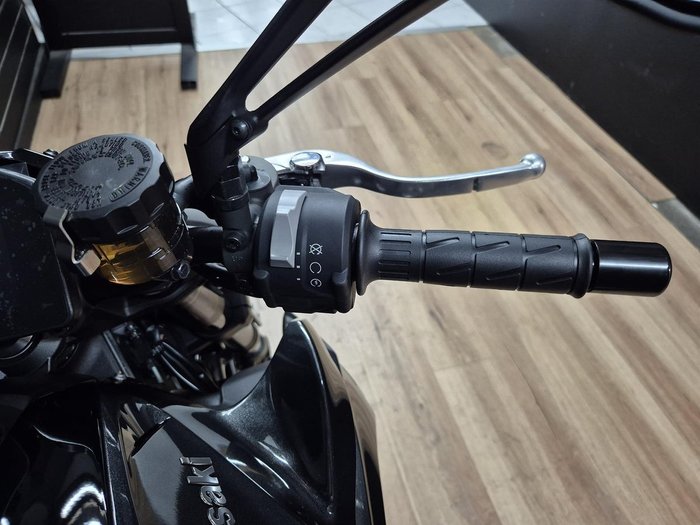 2026 Kawasaki 2026 KAWASAKI 1100CC ZR1100 Black