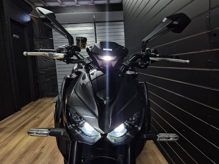 2026 Kawasaki 2026 KAWASAKI 1100CC ZR1100 Black