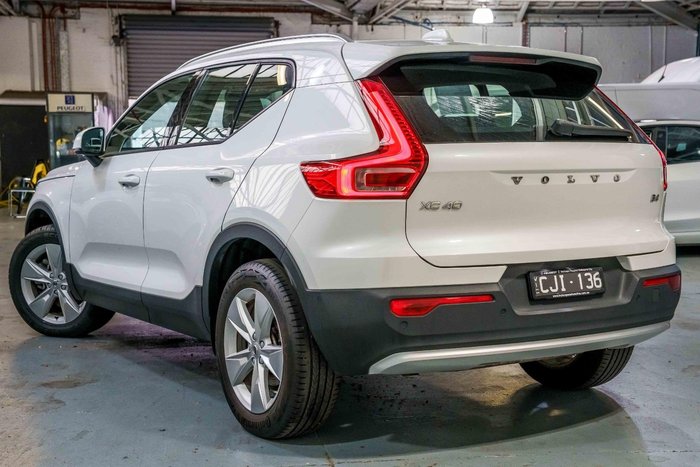 2022 Volvo XC40