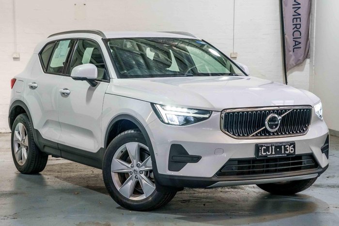 2022 Volvo XC40