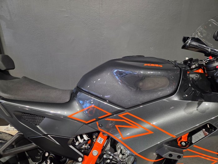 2026 Ktm 2026 Ktm 990cc 990 RC R BLACK