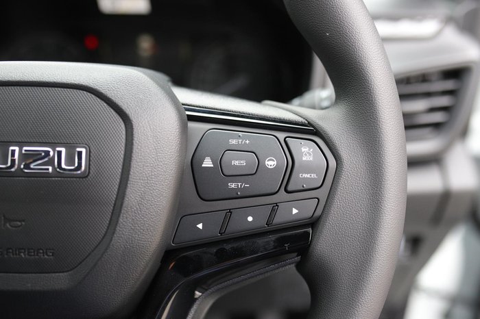 2025 Isuzu D-MAX X-RIDER