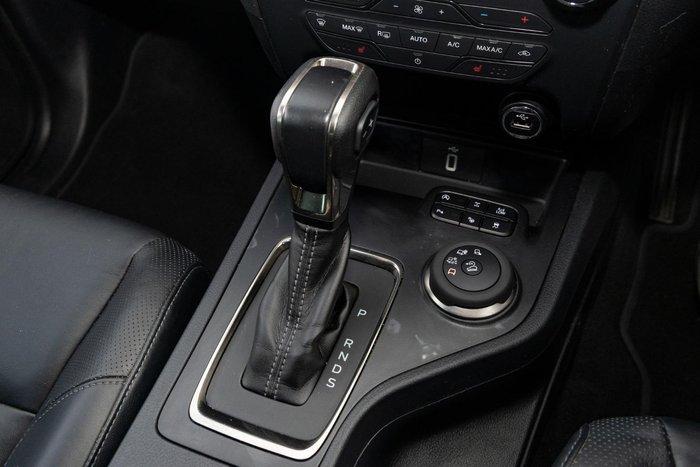 2019 Ford Everest Titanium