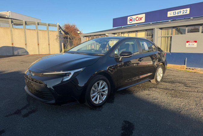 2024 TOYOTA COROLLA