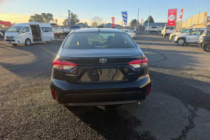 2024 TOYOTA COROLLA ASCENT SPORT HYBRID