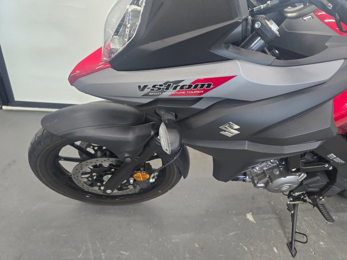 2020 Suzuki V-STROM 650 (DL650A) Red