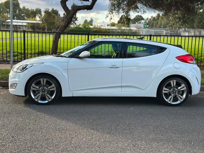 2014 Hyundai Veloster +