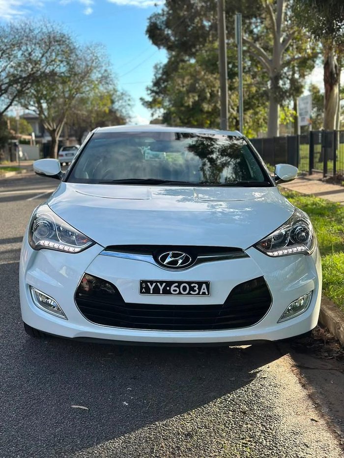 2014 Hyundai Veloster +