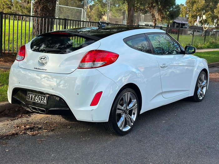 2014 Hyundai Veloster +