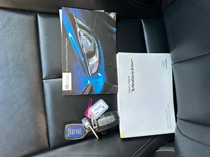 2014 Hyundai Veloster +