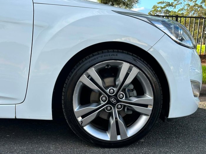 2014 Hyundai Veloster +