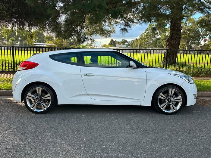 2014 Hyundai Veloster +