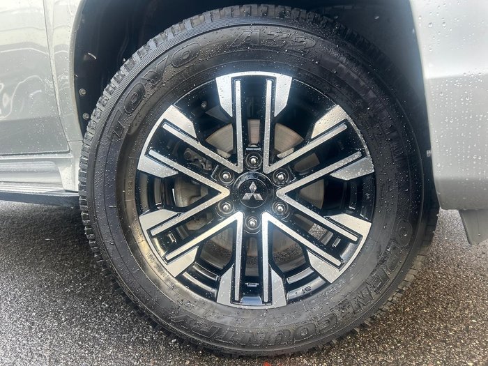 2022 Mitsubishi Pajero Sport GLS