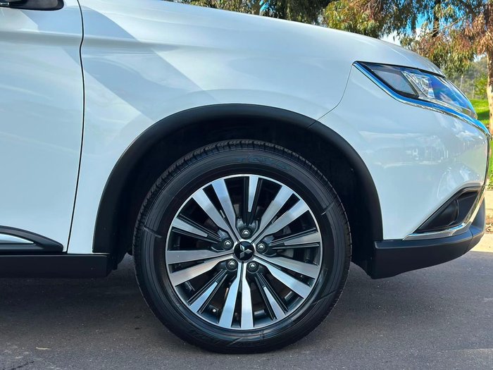 2020 Mitsubishi Outlander LS