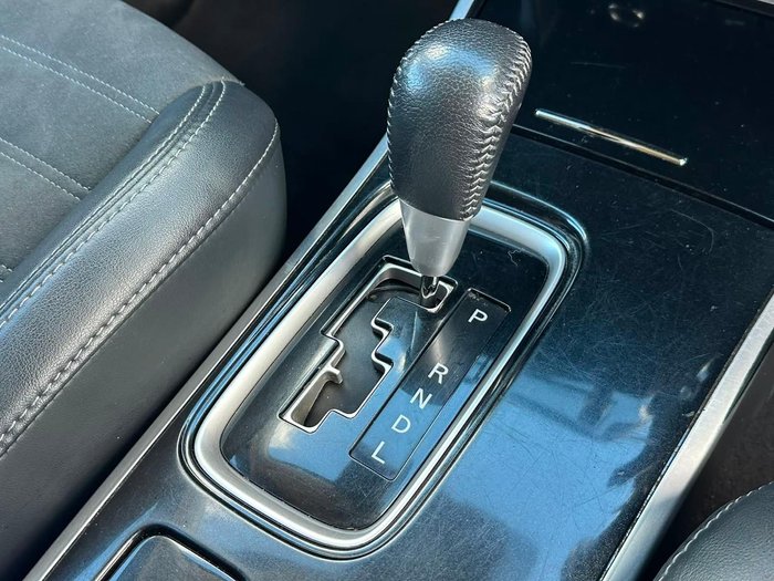 2020 Mitsubishi Outlander LS