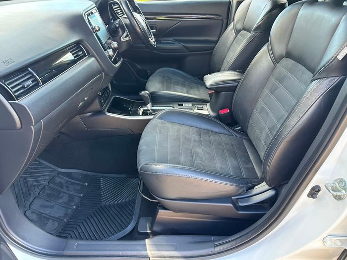 2020 Mitsubishi Outlander LS