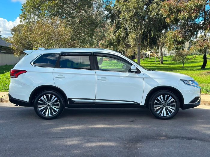 2020 Mitsubishi Outlander LS