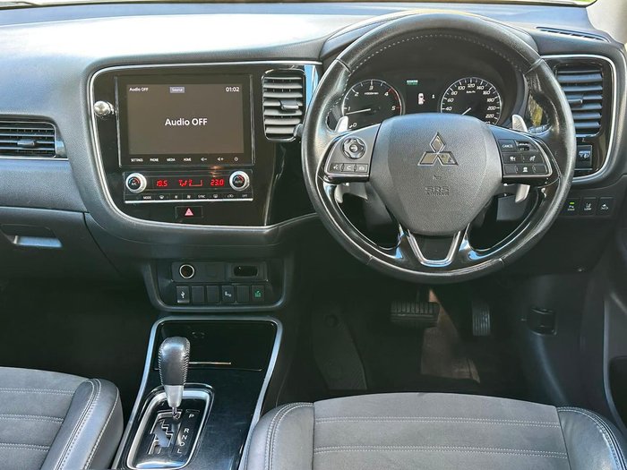 2020 Mitsubishi Outlander LS
