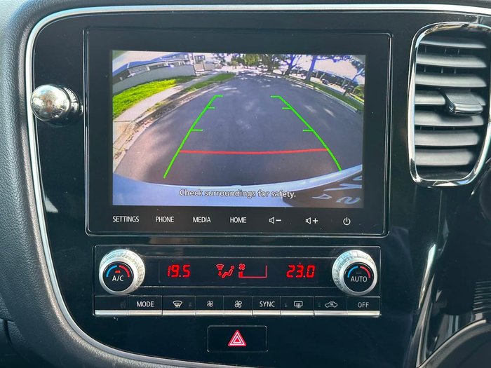 2020 Mitsubishi Outlander LS