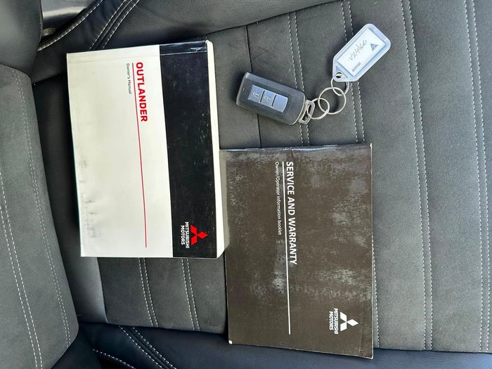 2020 Mitsubishi Outlander LS