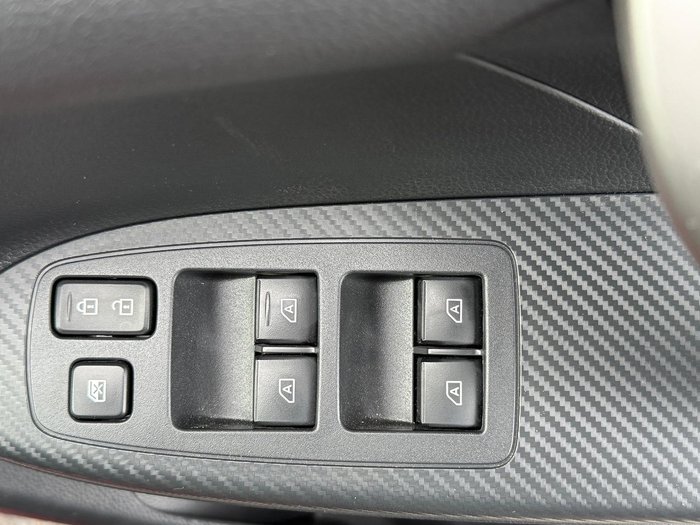 2023 Mitsubishi Eclipse Cross PHEV XLS PLUS