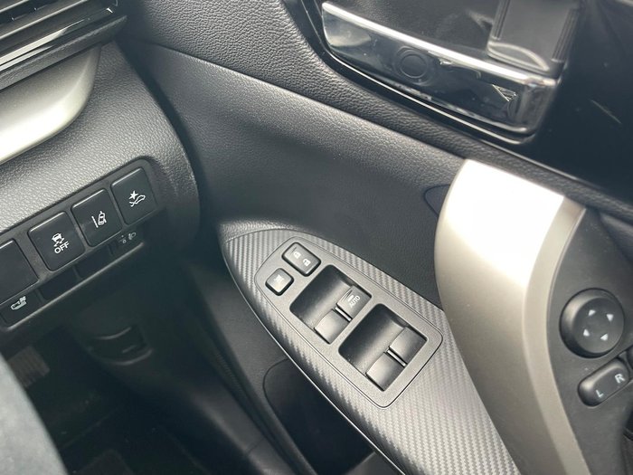 2023 Mitsubishi Eclipse Cross PHEV XLS